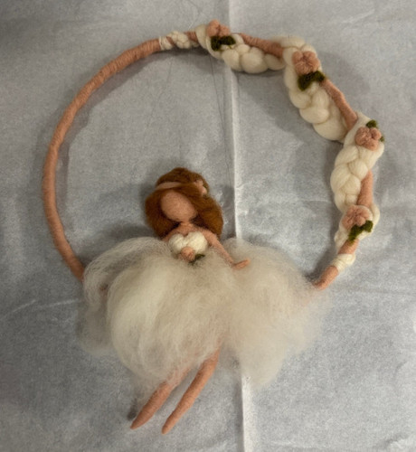 Blumenfee nadelgefilzt - -, nadelgefilzt–