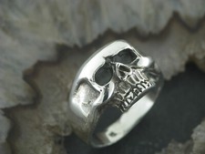 Silberring Memento Mori TOTENKOPFRING Klassisch Totenkopf Rockabilly Skull Ring
