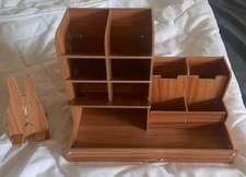 sehr gut erh.  Tischregal aus Pressholzplatten