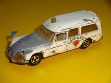 Citroen DS 21 Break Ambulance, Majorette No 206 , blau weiß , etwa,1:65