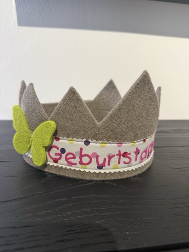 Geburtstagskrone - , **