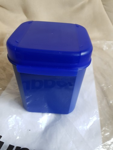 Tupperware hoher