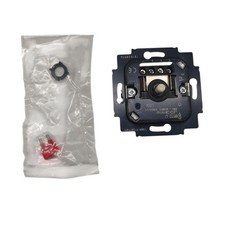 Busch Jäger 6523U-102 LED-Drehdimmer mit Zentralplatte 2115-214 in Reflex