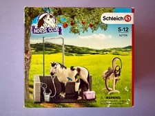 SCHLEICH Horse Club 42104 Waschplatz Waschbox für Pferde, vollständig