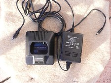 Motorola Batterie Ladegerät HTN9802C mi Netzteil