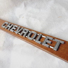 Chevrolet Blazer Suburban Emblem Badge Metall Schriftzug 45cm Optional+Mahagoni