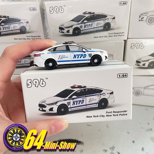 596 ford responder new - 1:64,