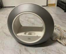 JBL Radial Lautsprecher und Apple-Dock in weiß gebraucht 