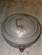 schöne alte Brotdose aus