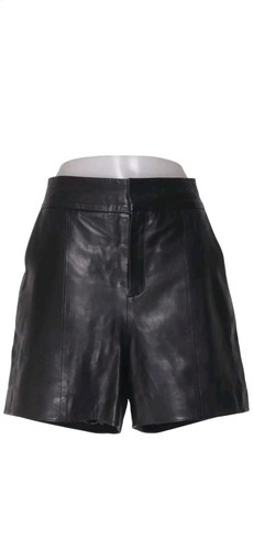 Essential wardrobe leder - wardrobe,
