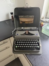 Triumph Reiseschreibmaschine