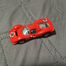 Hot Wheels Ferrari P4 mit der