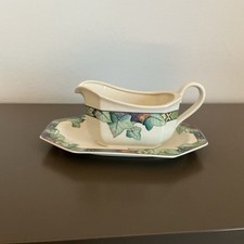 Sauciere mit Unterteller