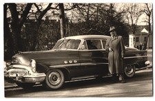 Fotografie Auto Buick Roadmaster, US-Car, Fahrer nebst Limousine 