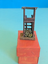 VauPe#141, Jagdkanzel aus Holz in Sammlerkarton