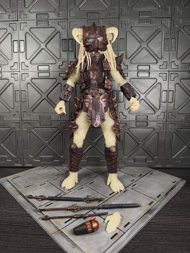 Neca stalker predator glow - neca,