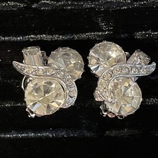 Vintage Weiss STYLE Prong Set