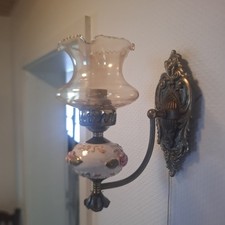 Antike Wandlampe im Stil einer