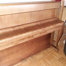 Schimmel klavier, Chippendale, Nussbaum