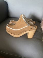 UGG Clogs Lammfell Neu Beige
