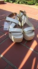 H&M Frauen Sandalen Gold NEU mit Etikett Größe 36 Sommerschuhe Keilabsatz OVP NP