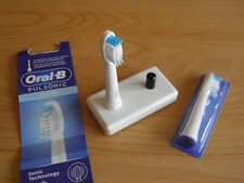 Zahnbürstenhalter 2 Aufsätze Braun Oral B  Pulsonic Varicor mit POM Haltestiften