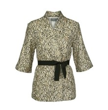 B. Young Brokat Kimono Blazer