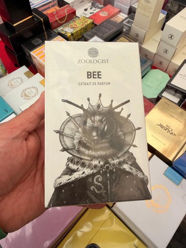 Zoologist bee extrait - zoologist,