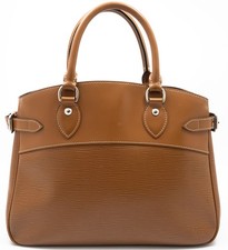 LOUIS VUITTON EPI PASSY PM