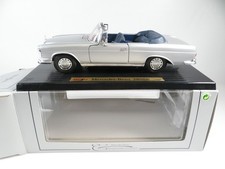 1:18 Maisto Mercedes Benz 280