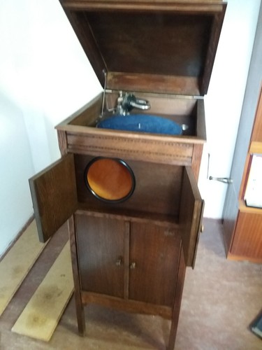 Schrankgrammophon