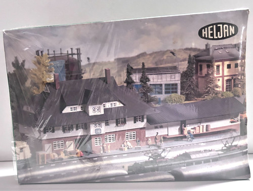Heljan 1756 bahnhof - heljan, h0