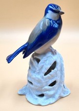 Zierliche Porzellanfigur