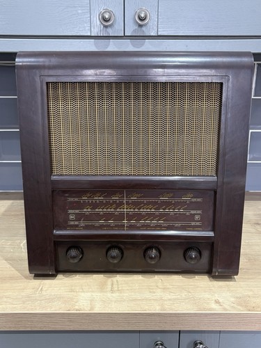 Vintage 1956 radio rentals - vintage,