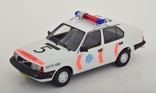 1:18 Triple 9 Volvo 340 Police