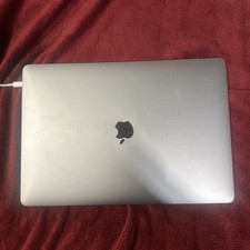 Apple MacBook Pro 15,4 2017 2,9GHz i7/16GB/512GB im guten gebrauchten Zustand!!!