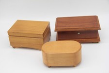 kleine alte Holzkiste Holzbox Schmuckbox Schmuckkästchen Holzdose Spieluhr retro