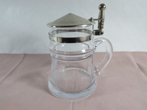 Bierkrug aus glas - bierkrug,