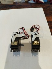 2 Robbe FS 100 Servos
