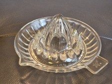 Zitronenpresse /Zitruspresse