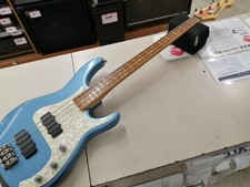 PEAVEY AXCELERATOR 2-T E-Bassgitarre gebraucht