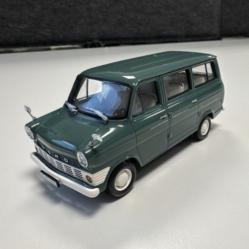 Minichamps ford transit bus - transit,