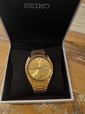 Seiko 5 Sports goldfarbenes