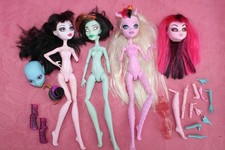 MATTEL K24 PUPPE MONSTER HIGH DRACULAURA u.a. KOPF ÄNDERT 3x AUGEN ZUBEHÖR RAR