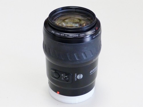 Minolta 100 300mm zoom - 100-300mm, xi