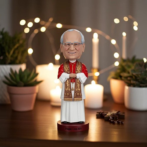 Pope leo xiv bobblehead - pope,