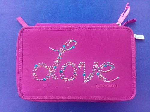 Love top model federmappe - love,
