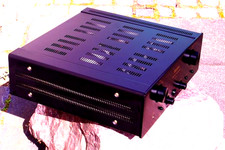 Röhrenverstärker McGee (=Vincent), 2 x 100 Watt, 2 Paar Boxen anschliessbar