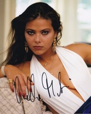ORNELLA MUTI signed Autogramm