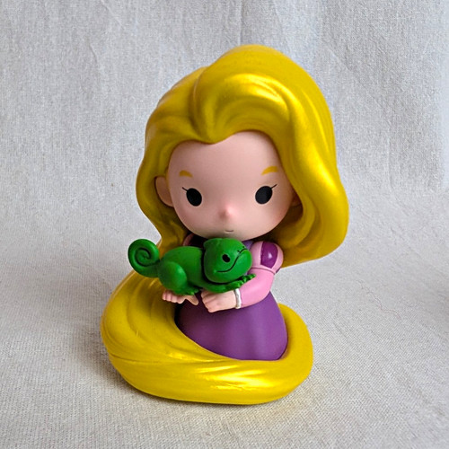 Rapunzel mit pascal - pop, mart